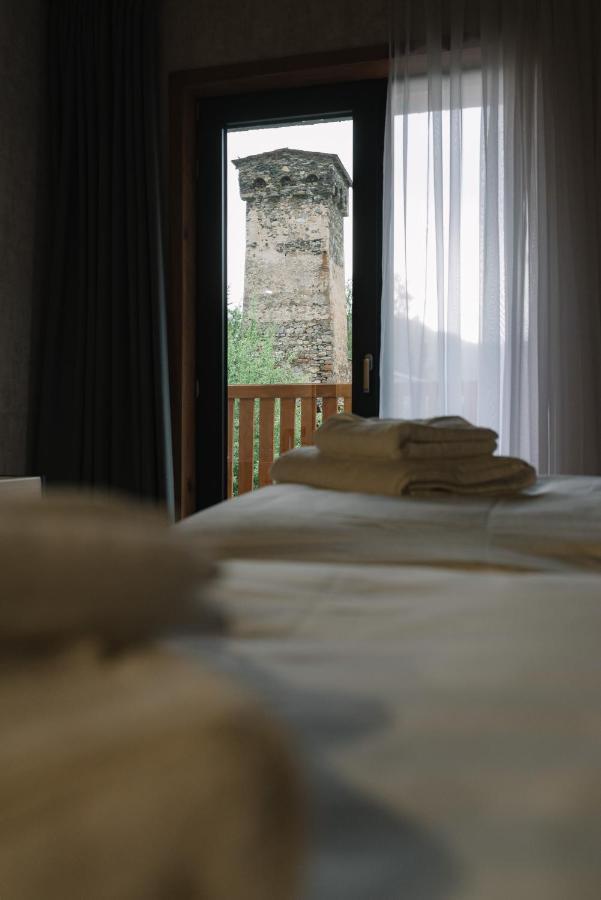Hotel Posta Mestia Bagian luar foto