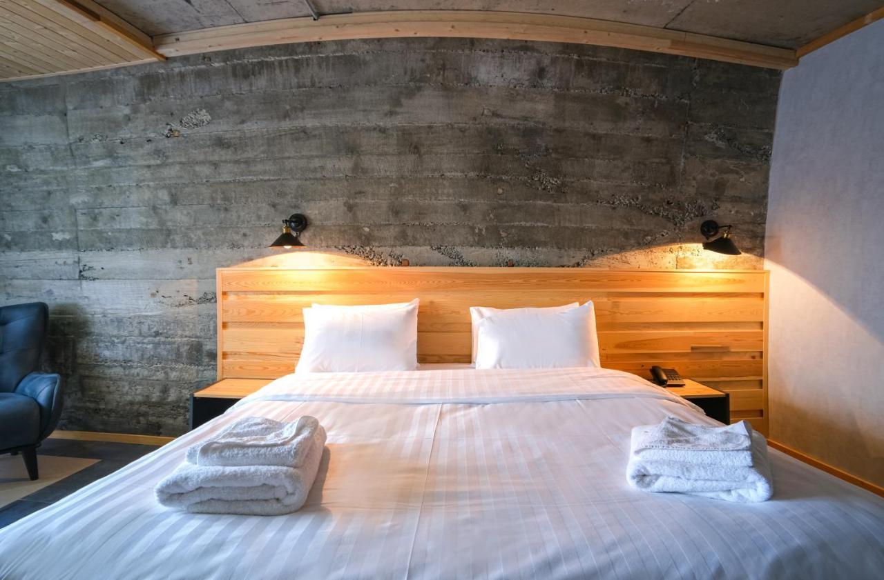 Hotel Posta Mestia Bagian luar foto