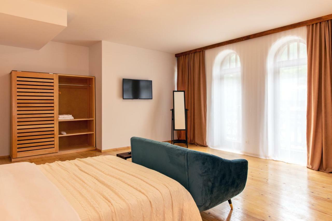 Hotel Posta Mestia Bagian luar foto