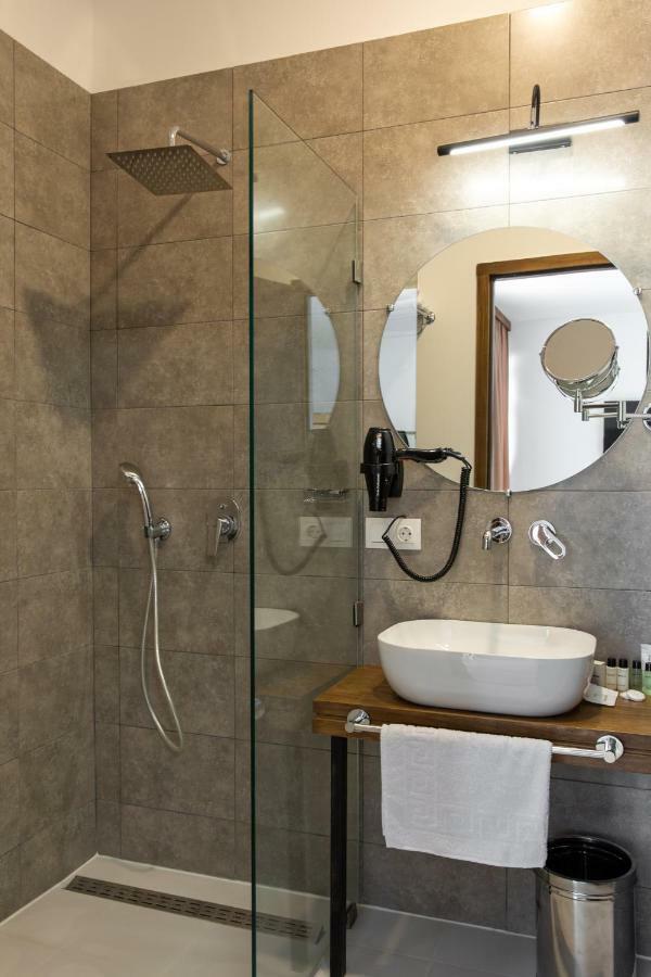 Hotel Posta Mestia Bagian luar foto